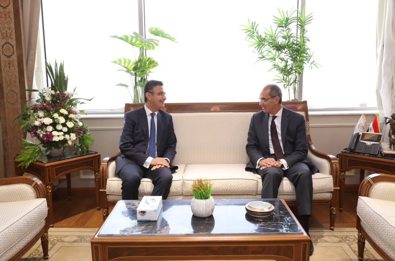 وزارتا الاتصالات والتموين تتعاونان للتطوير التكنولوجى لمنظومة الدعم