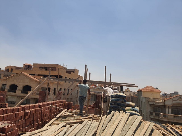 جانب من أعمال الإزالة