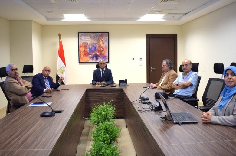 خلال اجتماع الدكتور سيد إسماعيل مع رئيس مجلس إدارة شركة مياه الشرب بالقاهرة