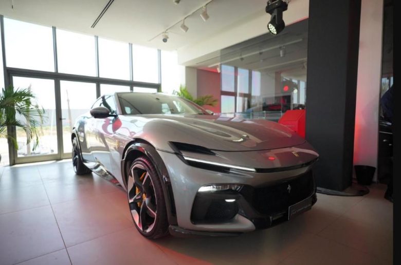 سيارة فيراري