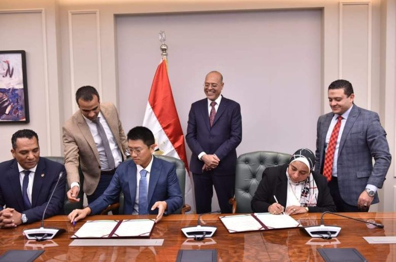 وزير العمل يشهد توقيع بروتوكول مع «تيدا للإستثمار» لتوفير فرص عمل