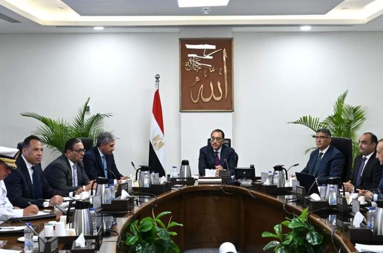 رئيس الوزراء يتابع تنفيذ أعمال تطوير مدخل منطقة الأهرامات ومحيطها