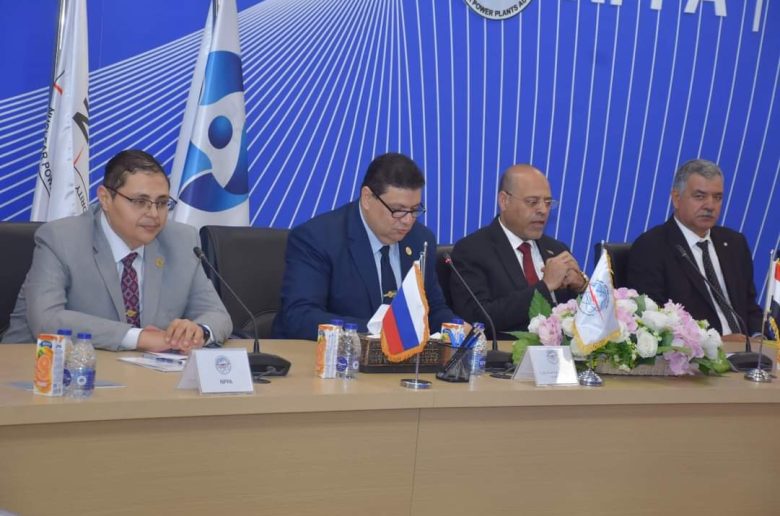 رئيس المحطات النووية يستقبل وزير العمل بموقع الضبعة