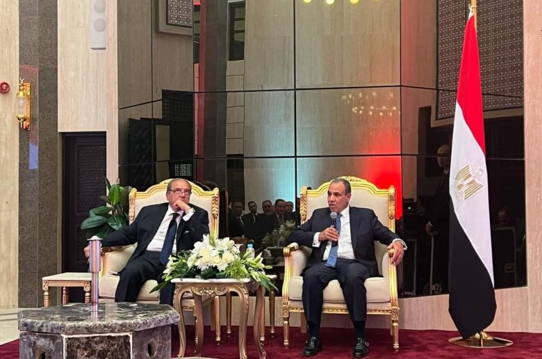 وزير الخارجية يلتقي رموز الجالية المصرية وبعض المستثمرين في السعودية