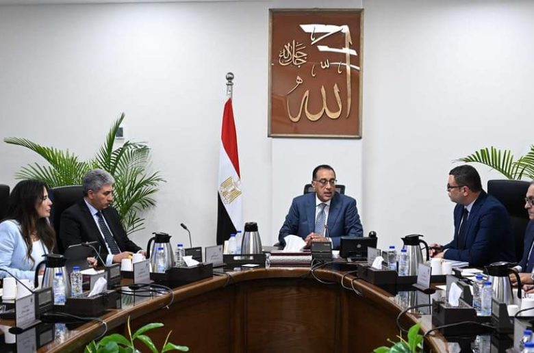 رئيس الوزراء يستعرض خريطة الاستثمارات السياحية والفرص المطروحة
