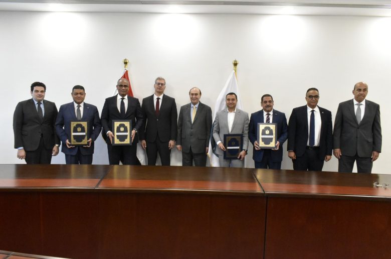 جانب من مراسم التوقيع