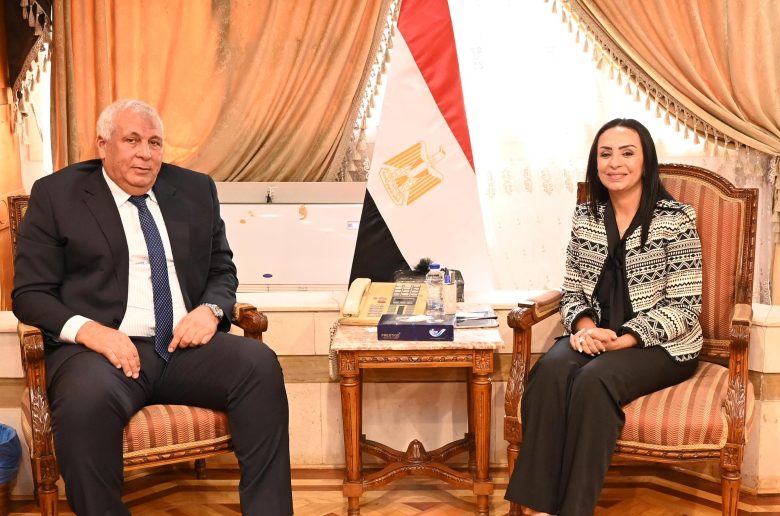 وزيرة التضامن تستقبل محافظ الوادي الجديد ويبحثان تعزيز أوجه التعاون