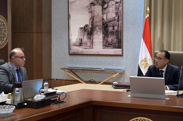 رئيس الوزراء يلتقي رئيس هيئة الرقابة المالية