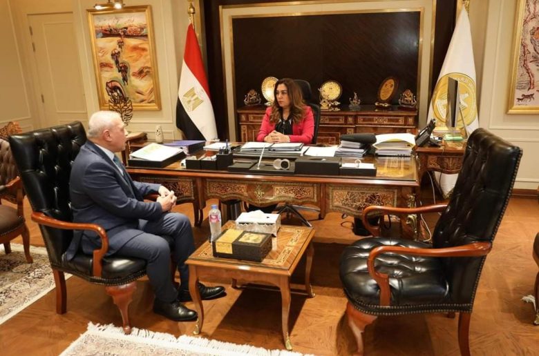 وزيرة التنمية المحلية تستعرض الموقف التنفيذي لمشروعات هيئة تنمية الصعيد