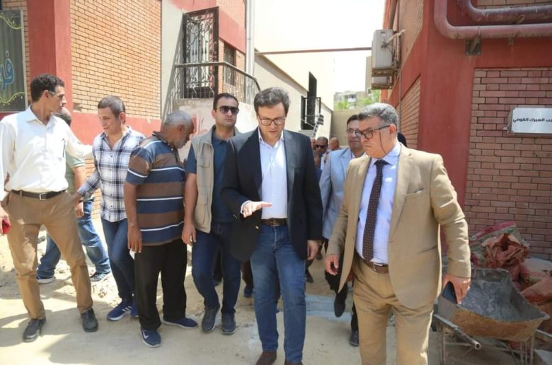 وزير الثقافة يوجه بإعداد مقترح متكامل لتطوير منظومة الأداء بمكتبة 15 مايو