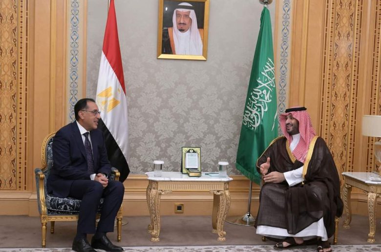 ولي العهد السعودي يوجه بضخ 5 مليارات دولار استثمارات في مصر كمرحلة أولى 