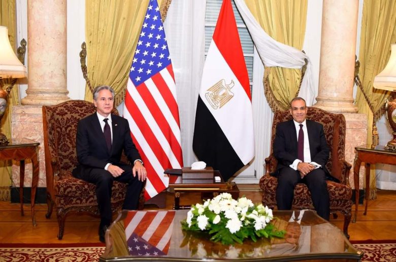 وزير الخارجية يستقبل نظيره الأمريكي ويطلقان جولة من الحوار الاستراتيجي