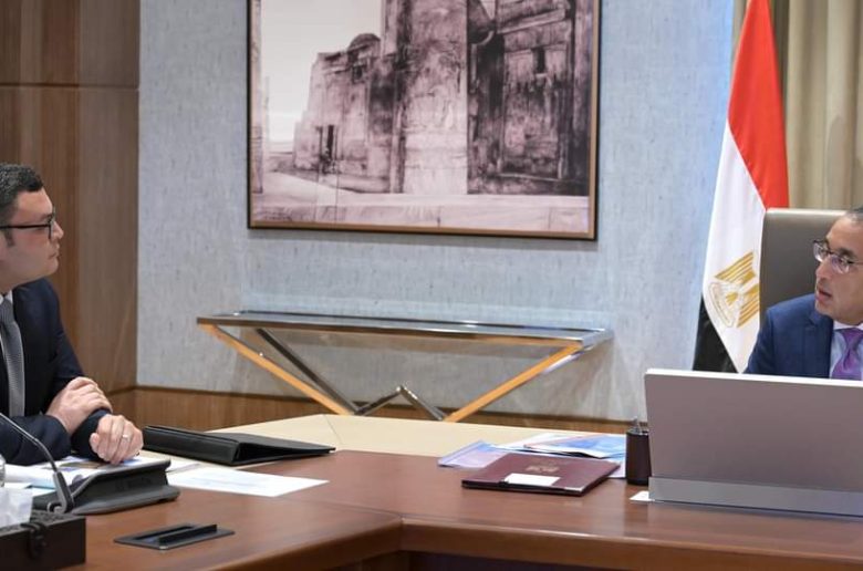 رئيس الوزراء يستعرض خطة تطوير الساحل الشمالي الغربي مع وزير الإسكان