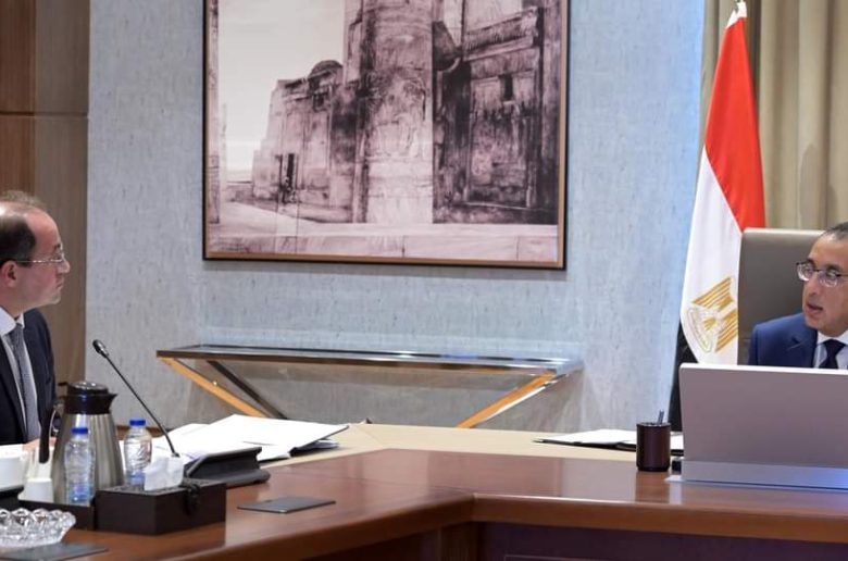رئيس الوزراء يستعرض مع وزير المالية عددا من ملفات العمل