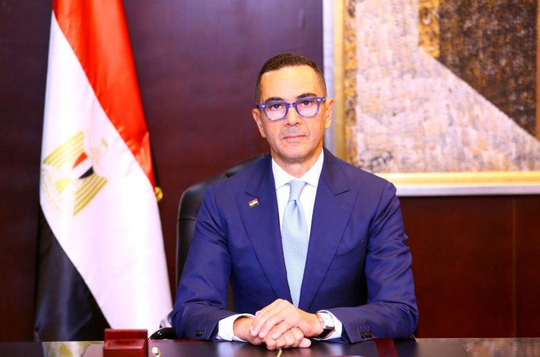 حسن الخطيب وزير الاستثمار والتجارة الخارجية