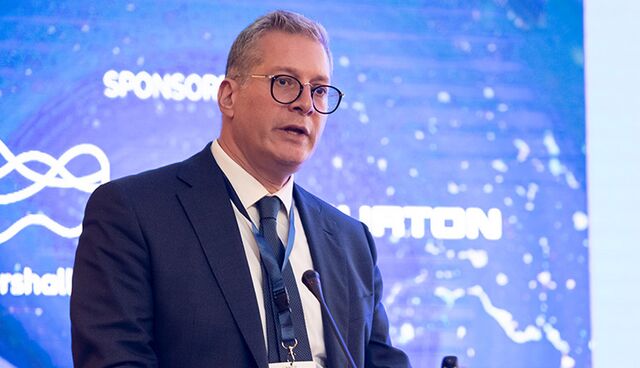 وزير البترول كريم بدوي