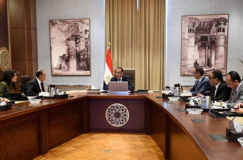 رئيس الوزراء يناقش تنظيم مؤتمر استثماري «مصري – بريطاني»