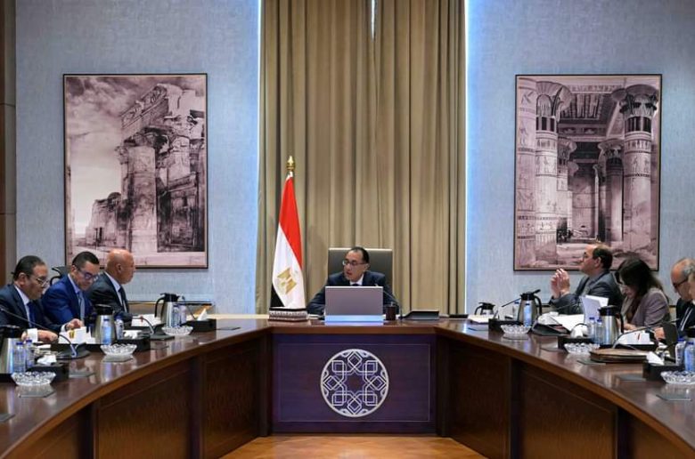 رئيس الوزراء يشدد على ضرورة الالتزام بسداد مستحقات المصدرين بالمواعيد المحددة