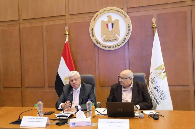 وزير التعليم العالي يشيد بنتائج الجامعات الخاصة المحققة ودورها المتميز بالمنظومة
