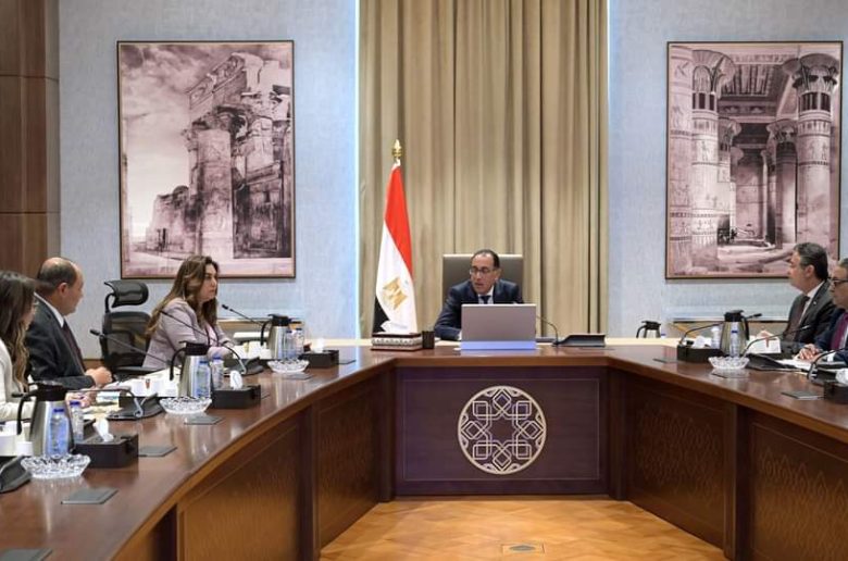 رئيس الوزراء يؤكد ضرورة القضاء على الحلقات الوسيطة لوصول السلع للمواطنين بأسعار مناسبة