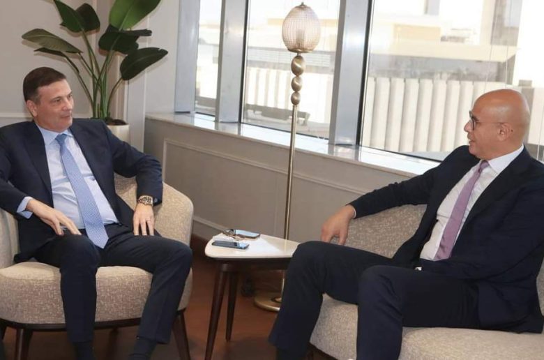 وزير الزراعة يبحث مع مسئولي شركة بيبسيكو العالمية زيادة حجم استثماراتها بمصر