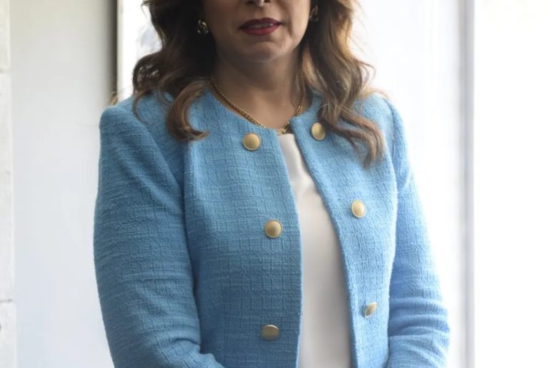 عبير حلمي صالح