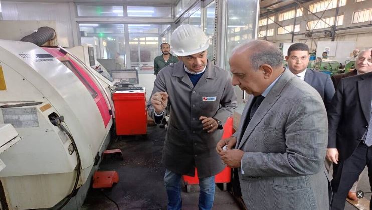 جانب من زيارة الوزير