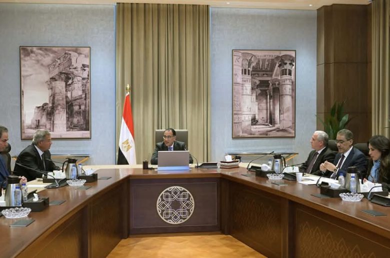 رئيس الوزراء يؤكد دعم الحكومة لرؤساء الهيئات الصحفية في أداء مهامهم ورسالتهم