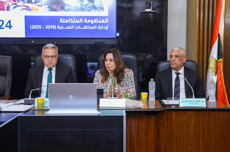 وزيرة التنمية المحلية تعرض جهود تنفيذ مشروع تحسين نوعية المياه بمصرف كيتشنر