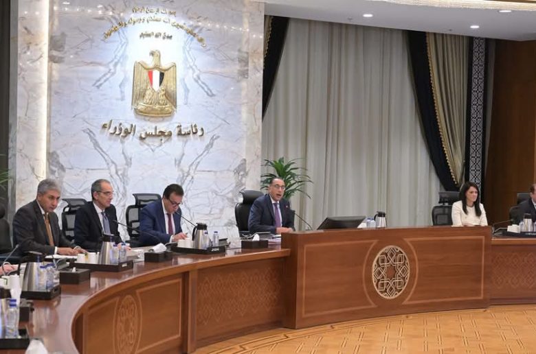 رئيس الوزراء: نضع ملف السياحة العلاجية على أجندة الأولويات