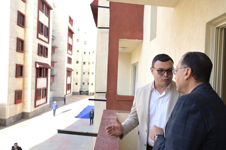 رئيس الوزراء يتفقد مشروعات للإسكان الاجتماعي بمدينة بورفؤاد