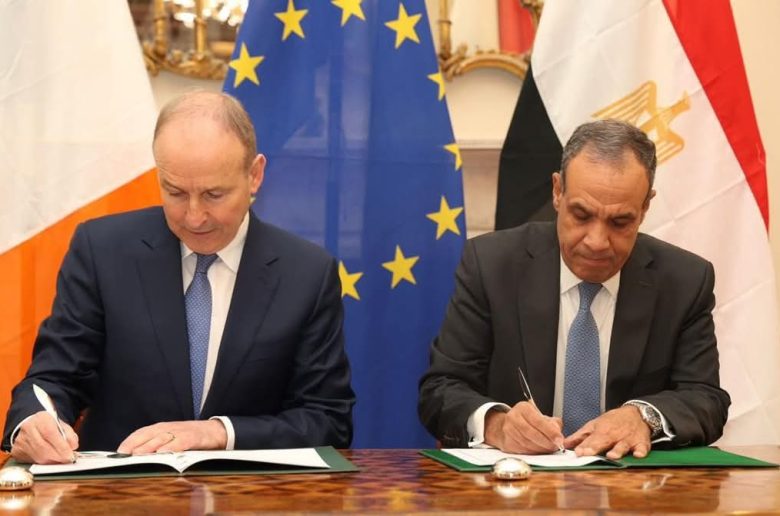 وزير الخارجية يوقع مذكرة تفاهم لتدشين آلية للتشاور السياسى مع أيرلندا