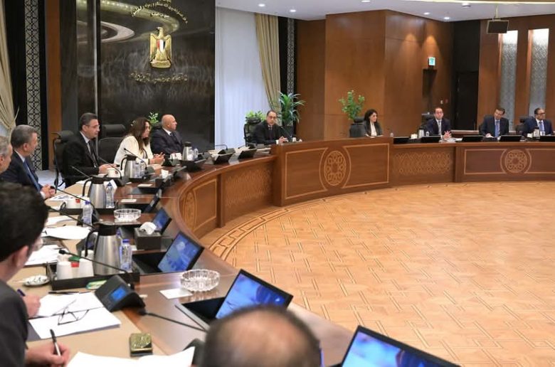 الحكومة: إجراءات لضبط أسعار 7 سلع استراتيجية والتعامل بحزم مع أي زيادة غير مبررة