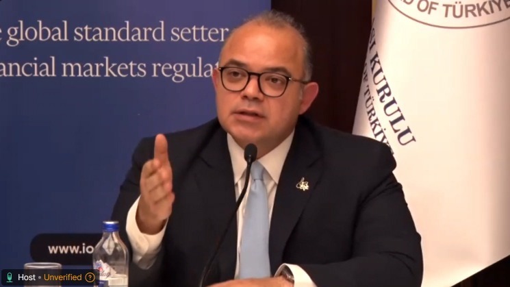 الدكتور محمد فريد، رئيس الهيئة العامة للرقابة المالية،