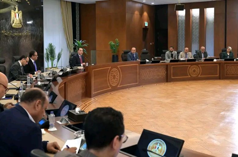 رئيس الوزراء: الرئيس كلّف الحكومة بوضع حزمة اجتماعية جديدة يتم العمل عليها