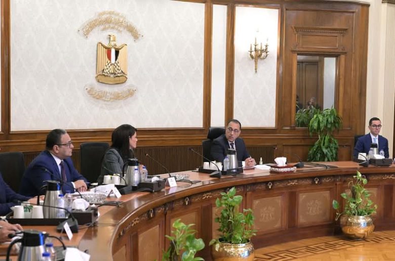 رئيس الوزراء يترأس الاجتماع الثاني لجنة إدارة الدين العام الخارجي وتنظيم الاقتراض
