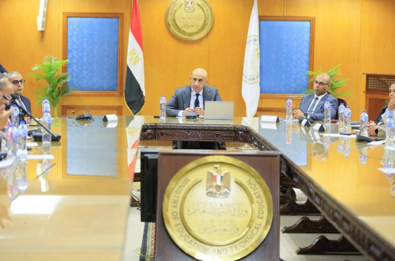 وزير التعليم: نعتزم تعديل القانون لإدخال مادة الدين في المجموع لجميع الصفوف