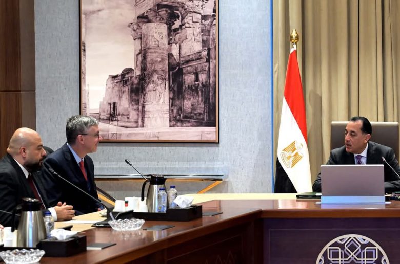 رئيس الوزراء: صناعة التعهيد من أبرز القطاعات الواعدة بالاقتصاد المصري