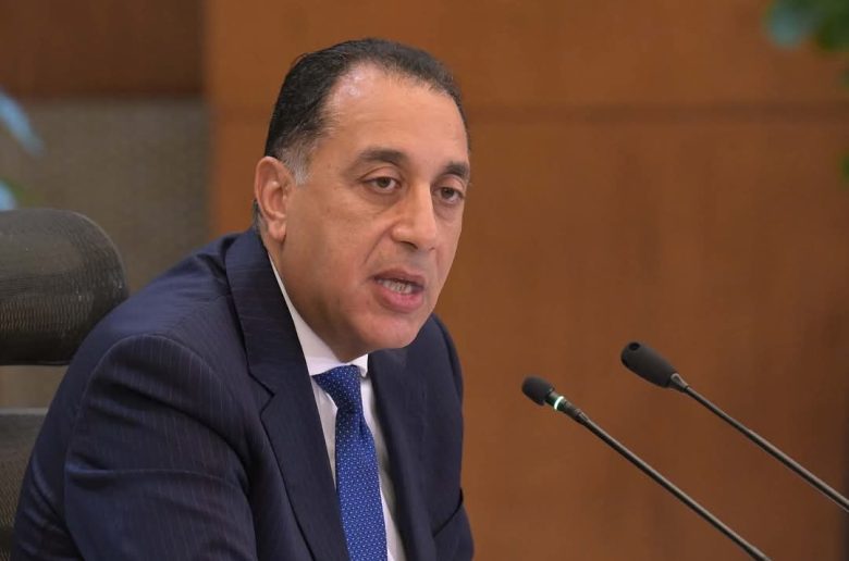 رئيس الوزراء: نتابع على مدار اليوم توفير مختلف السلع وتحقيق استقرار الأسعار