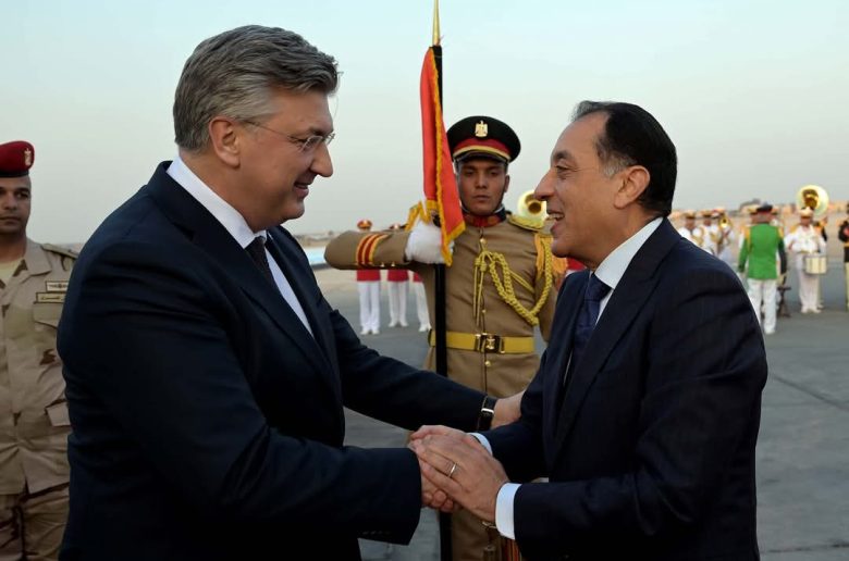 رئيس الوزراء يستقبل رئيس وزراء جمهورية كرواتيا والوفد المرافق له 