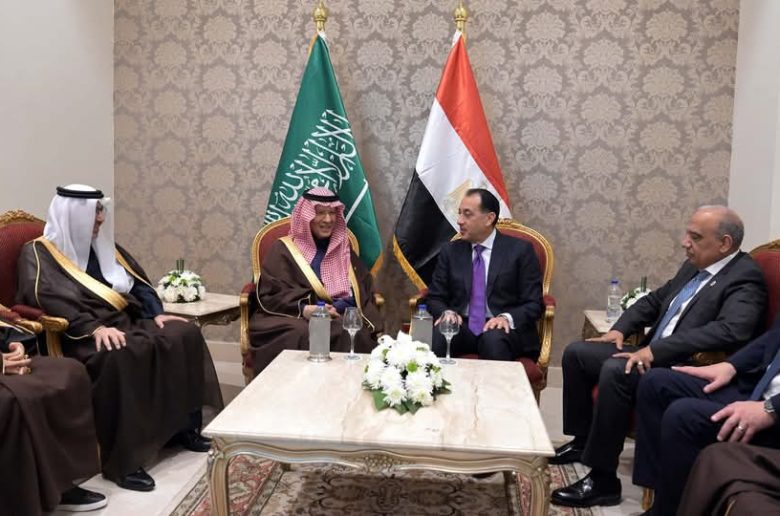 رئيس الوزراء يلتقي وزير الطاقة السعودي الأمير عبد العزيز بن سلمان