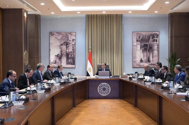 رئيس الوزراء يتابع جهود إتاحة مخزون آمن من السلع والمنتجات الاستراتيجية