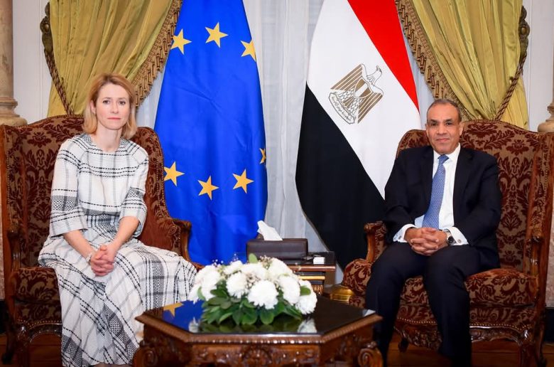 وزير الخارجية يشدد على أهمية صرف الشريحة الثانية من الحزمة المالية الأوروبية