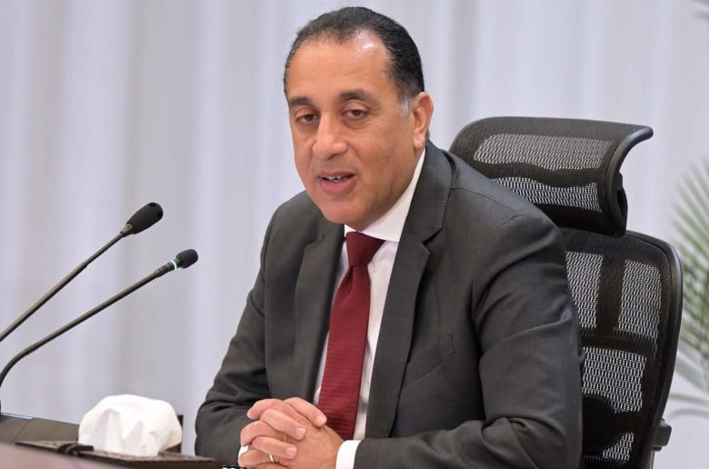 رئيس الوزراء يصدر قرار إجازة عيد الفطر المبارك.. تعرف على موعدها