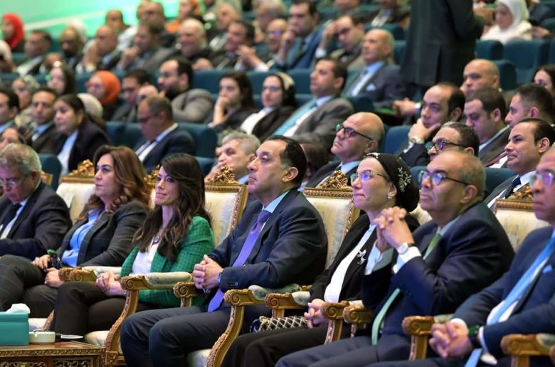 رئيس الوزراء يشهد إعلان المشروعات الفائزة بالدورة الثالثة من مبادرة المشروعات الخضراء الذكية