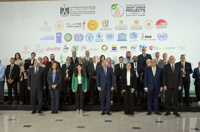 وزيرة التنمية المحلية: مشاركة 5700 مشروع بمبادرة المشروعات الخضراء الذكية يعكس وعي المجتمع بقضايا البيئة والاستدامة