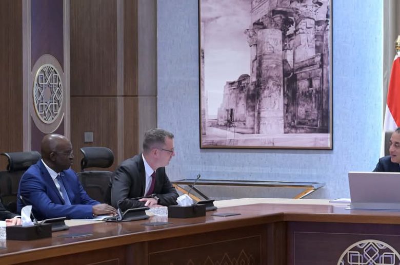 رئيس الوزراء يثمن العلاقات الاستراتيجية بين الحكومة ومؤسسة التمويل الدولية