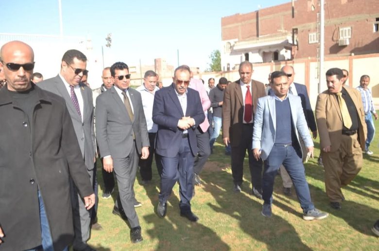 وزير الرياضة ومحافظ أسيوط يتفقدان أعمال التطوير بمركز التنمية الشبابية بمنفلوط