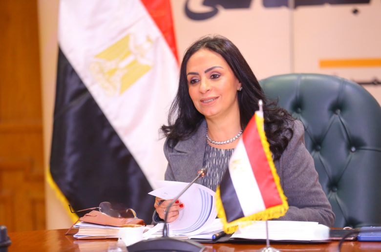 وزيرة التضامن تناقش استراتيجية صندوق دعم مشروعات الجمعيات والمؤسسات الأهلية