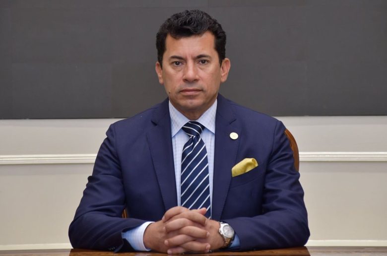 وزير الشباب والرياضة